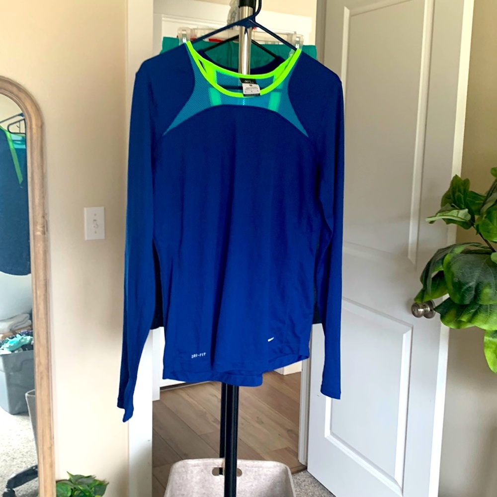 NIKE longsleeve run top neon mesh detail thumb holes